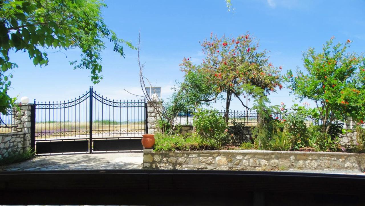 Agrambeli Rooms & Apartments Лефкада Экстерьер фото